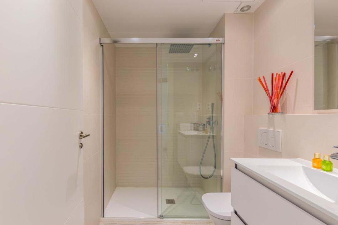 Minty Stay - Modern La Merced Malaga Bagian luar foto