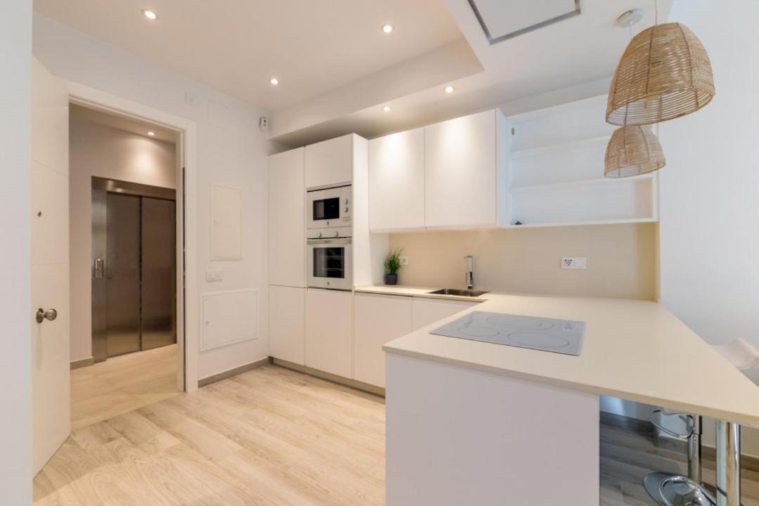 Minty Stay - Modern La Merced Malaga Bagian luar foto