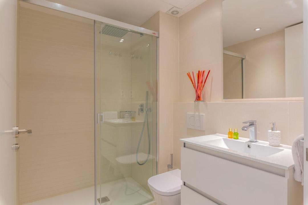 Minty Stay - Modern La Merced Malaga Bagian luar foto